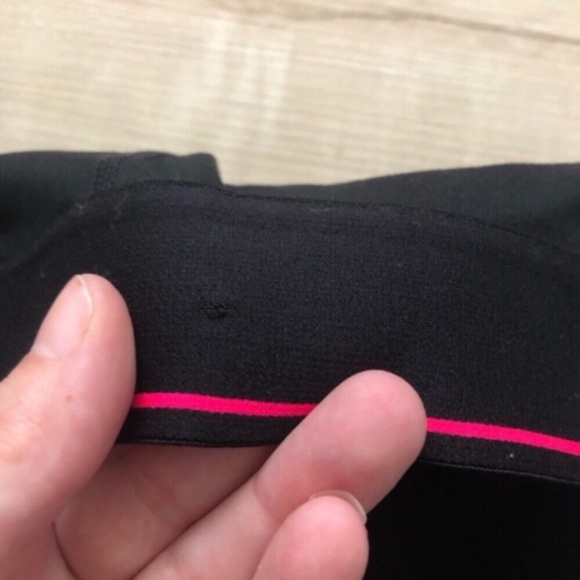 Fabletics Women’s Maddox Capri Leggings Black Coral Logo Waistband - Picture 6 of 8